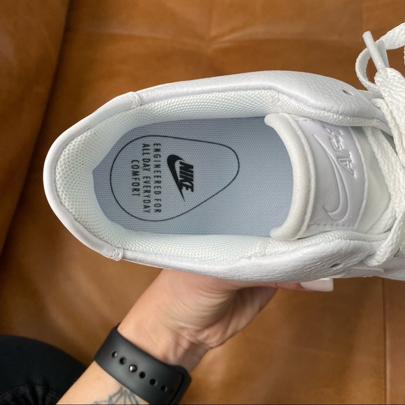 SOLD Nike Air Force 1 Sage Low - Picture 3 of 4